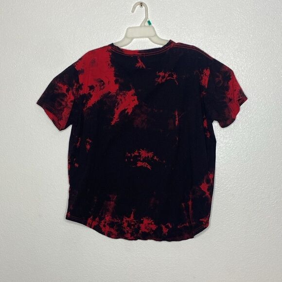 KLIEGOU Men’s Black//Red Tie Dye T Shirt with Curved Hem Size XL - Picture 4 of 4